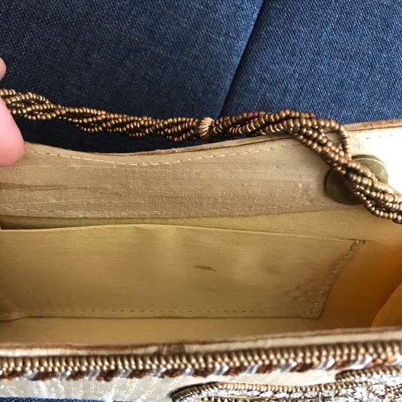 NWT cream and gold sequined party clutch/handbag - Picture 4 of 5